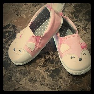NWOT-Pink Fox Shoes